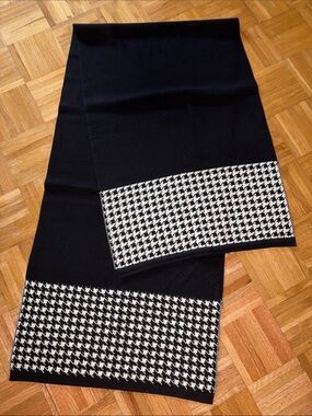 76” x 21” Houndstooth Shoulder Wrap / Shawl / Wool Blend - Women’s One Size